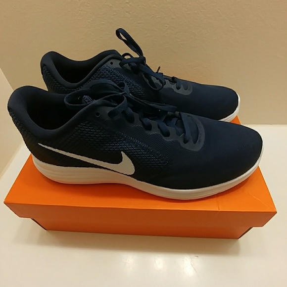 Nike Other - Nike Revolution 3 Men's [SIZE 11]